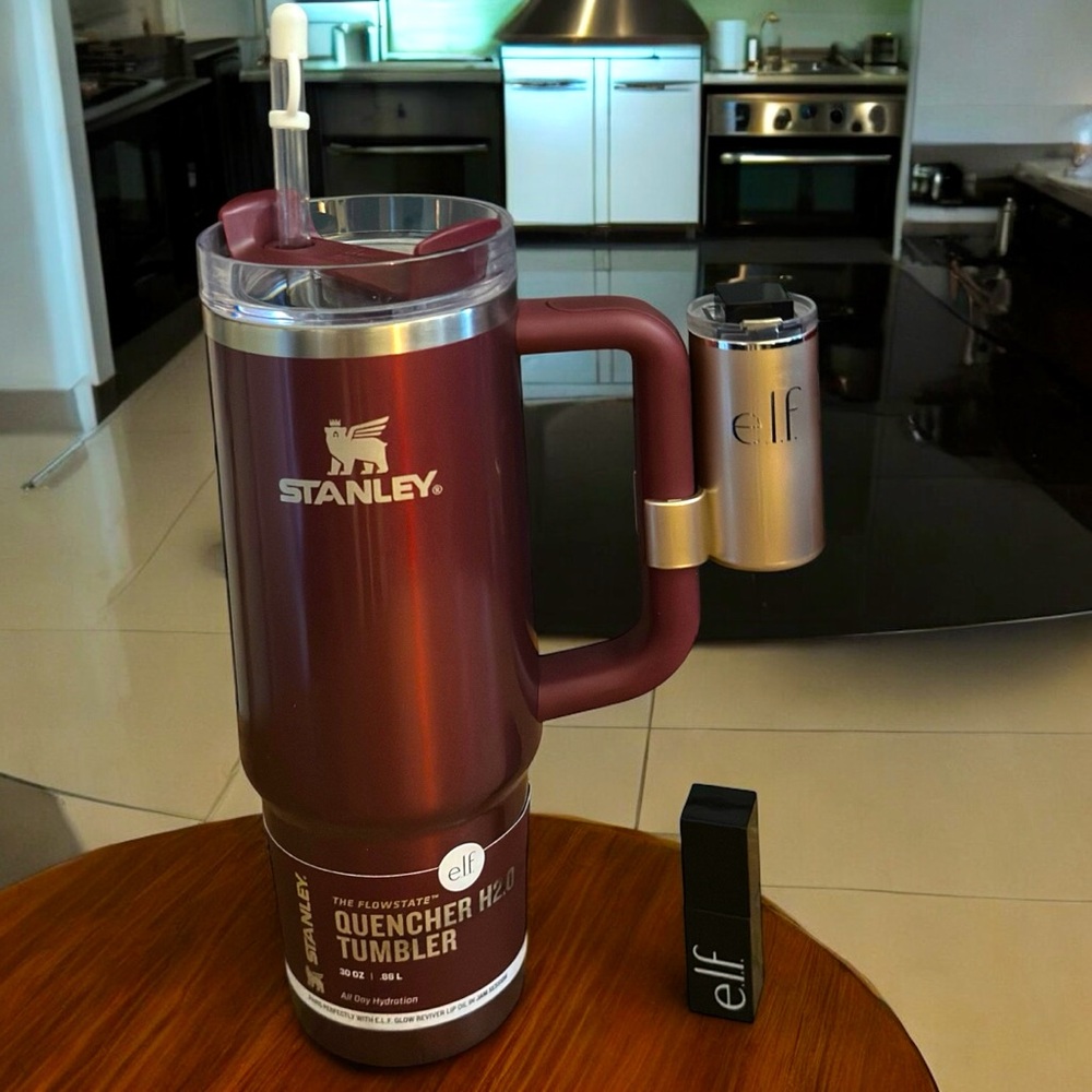 Stanley x E.L.F Bundle! 30oz Tumbler + Lip Gloss Holder + 2 Lip Oils & Cover!NWT